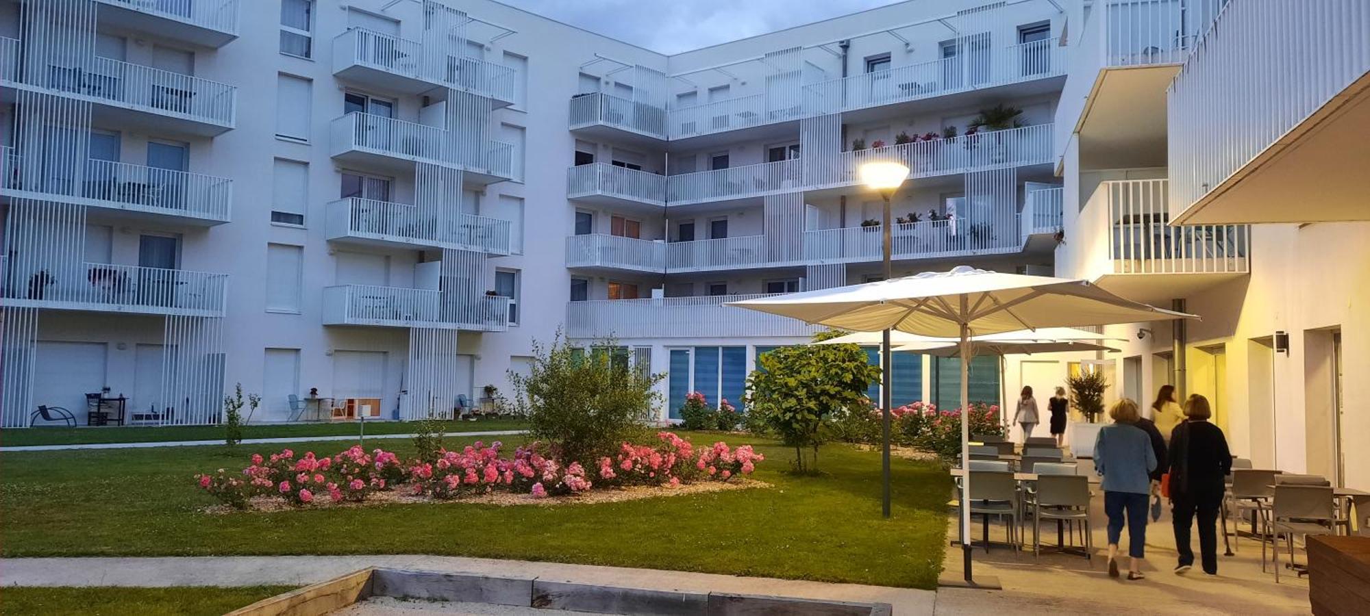 Domitys Les Pagelles Aparthotel Toulouse Exteriör bild