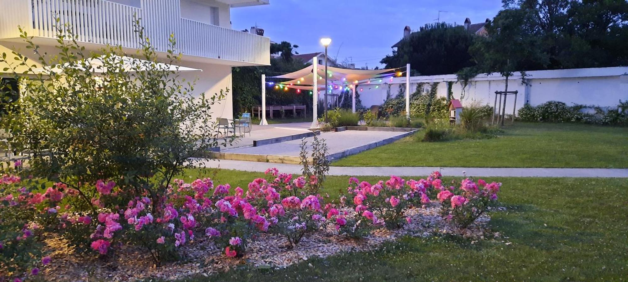 Domitys Les Pagelles Aparthotel Toulouse Exteriör bild