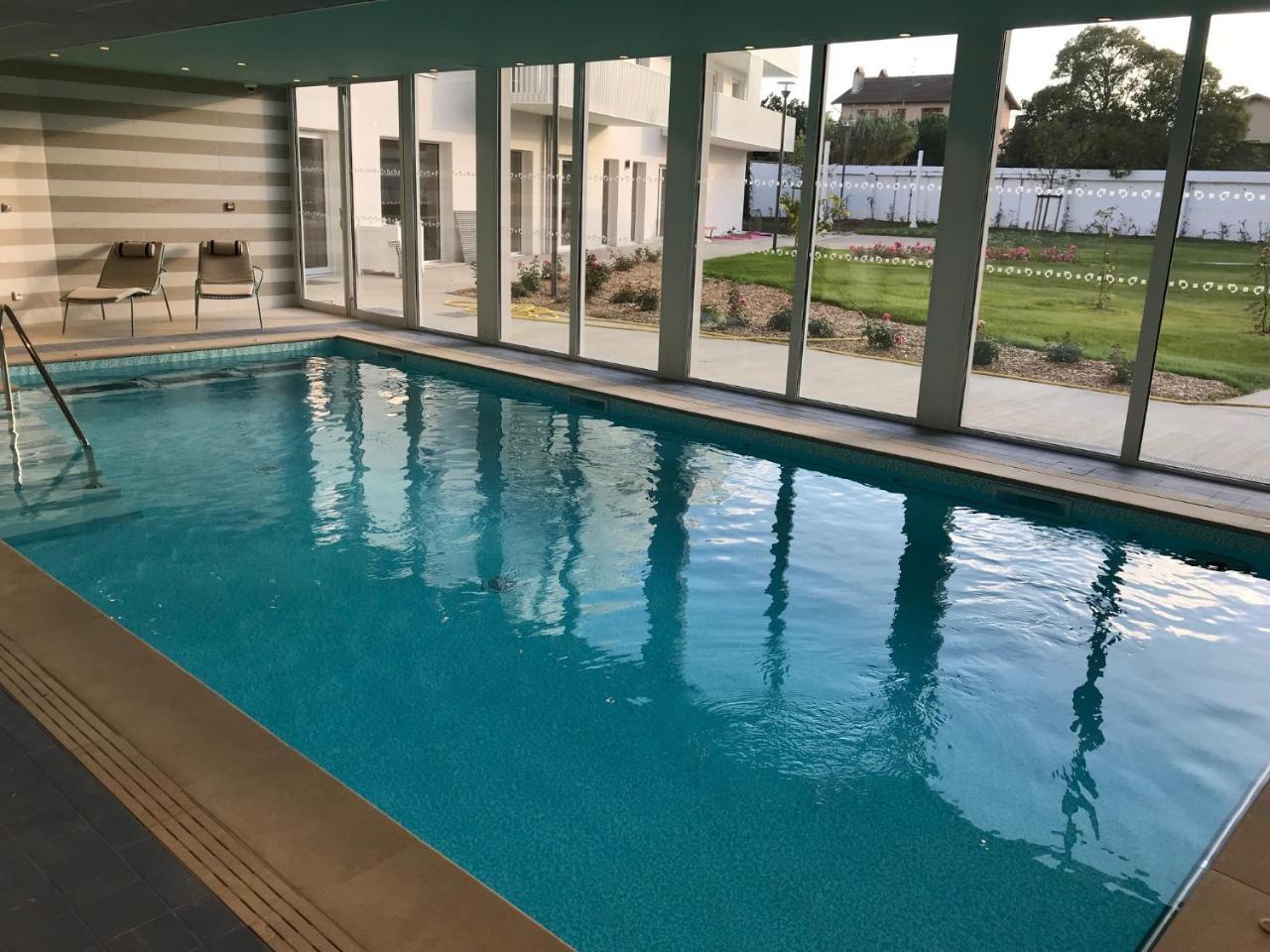 Domitys Les Pagelles Aparthotel Toulouse Exteriör bild